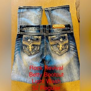 Rock Revival Betty Light Wash Bootcut 32